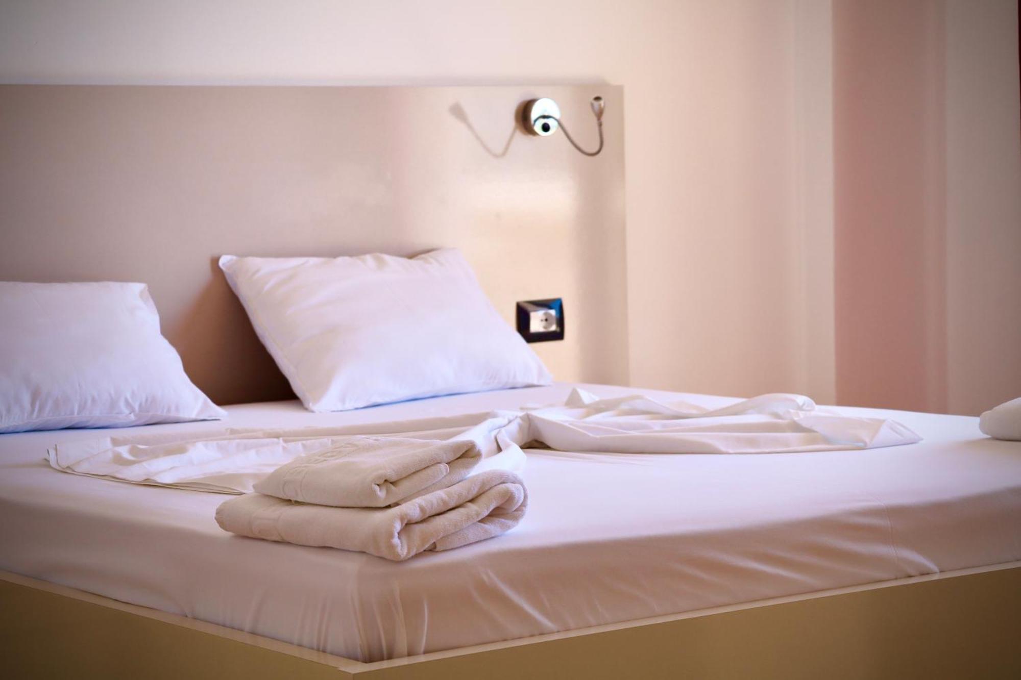 Mucobega Hotel Saranda Zewnętrze zdjęcie