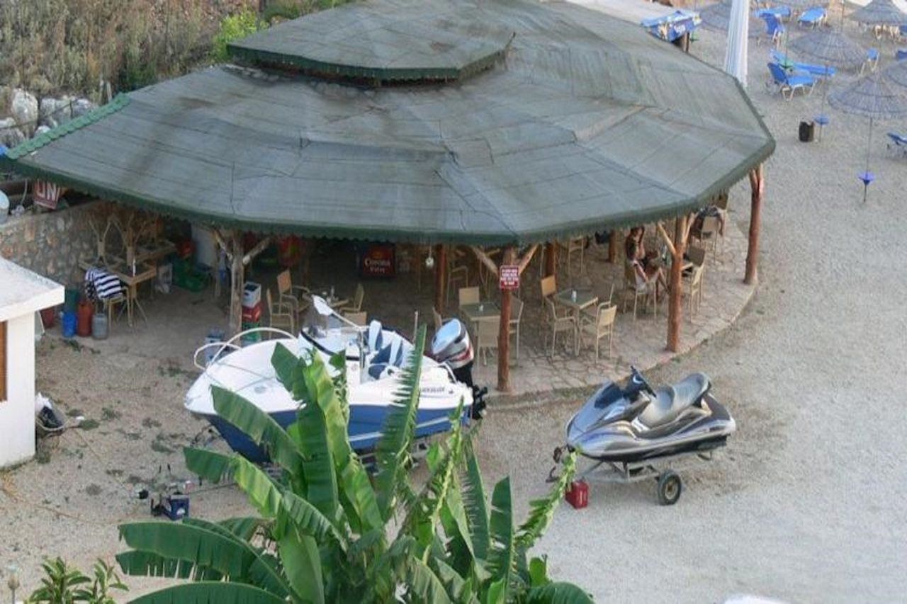 Mucobega Hotel Saranda Zewnętrze zdjęcie